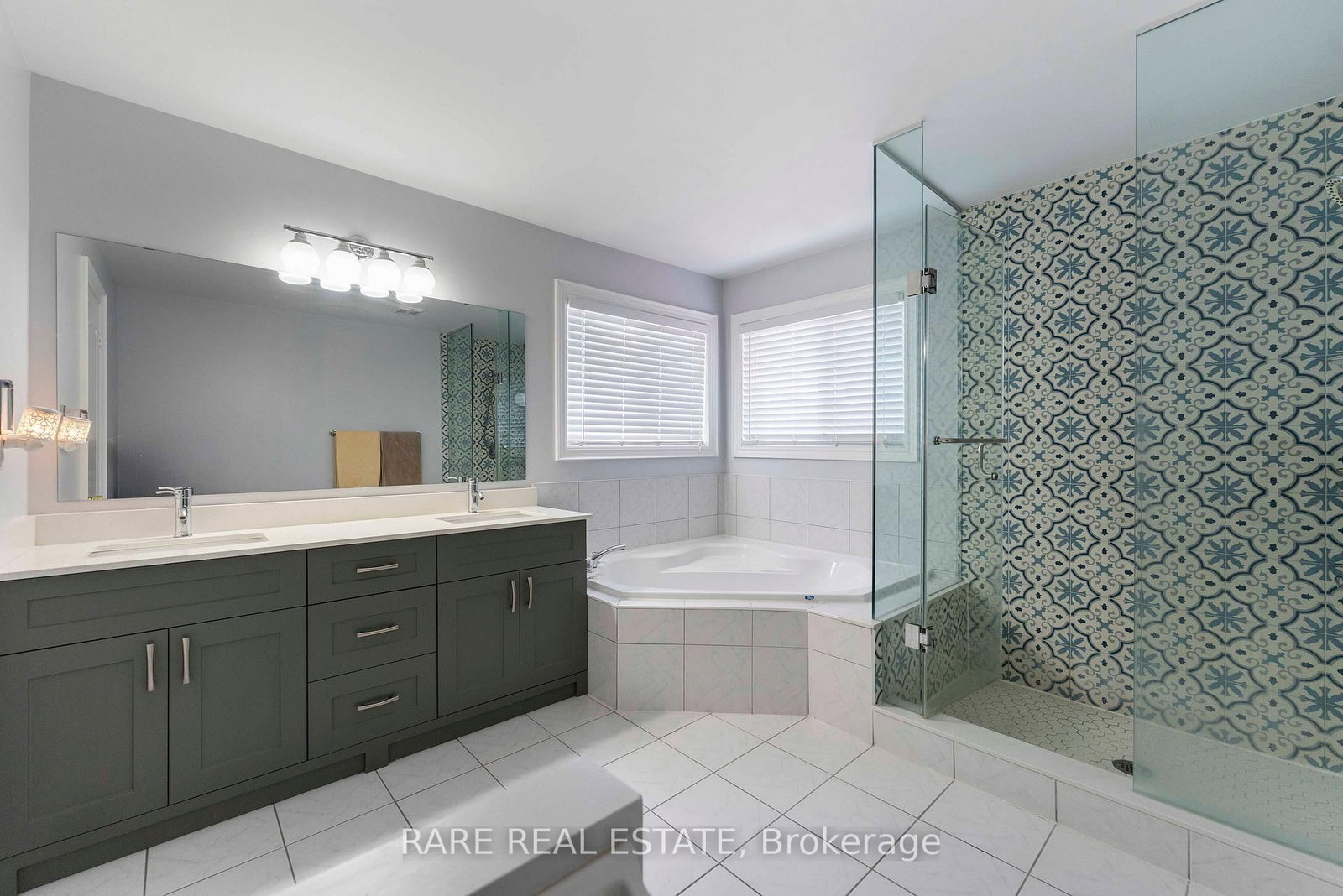 33 SOUTHBEND Drive - Photo 6