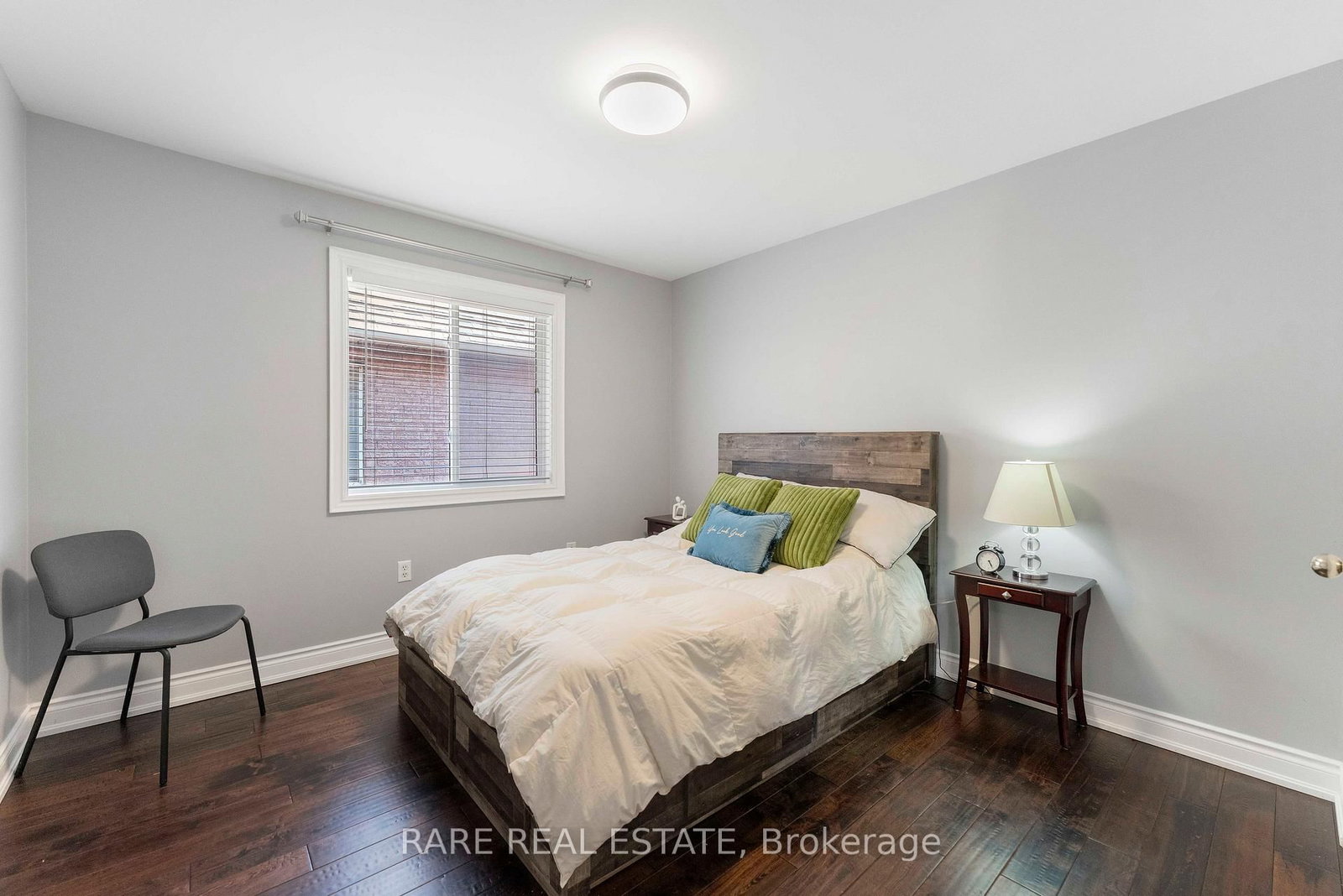 33 SOUTHBEND Drive - Photo 8