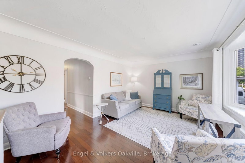 1354 Ontario St, Burlington, L7S 1G1 | Image 3