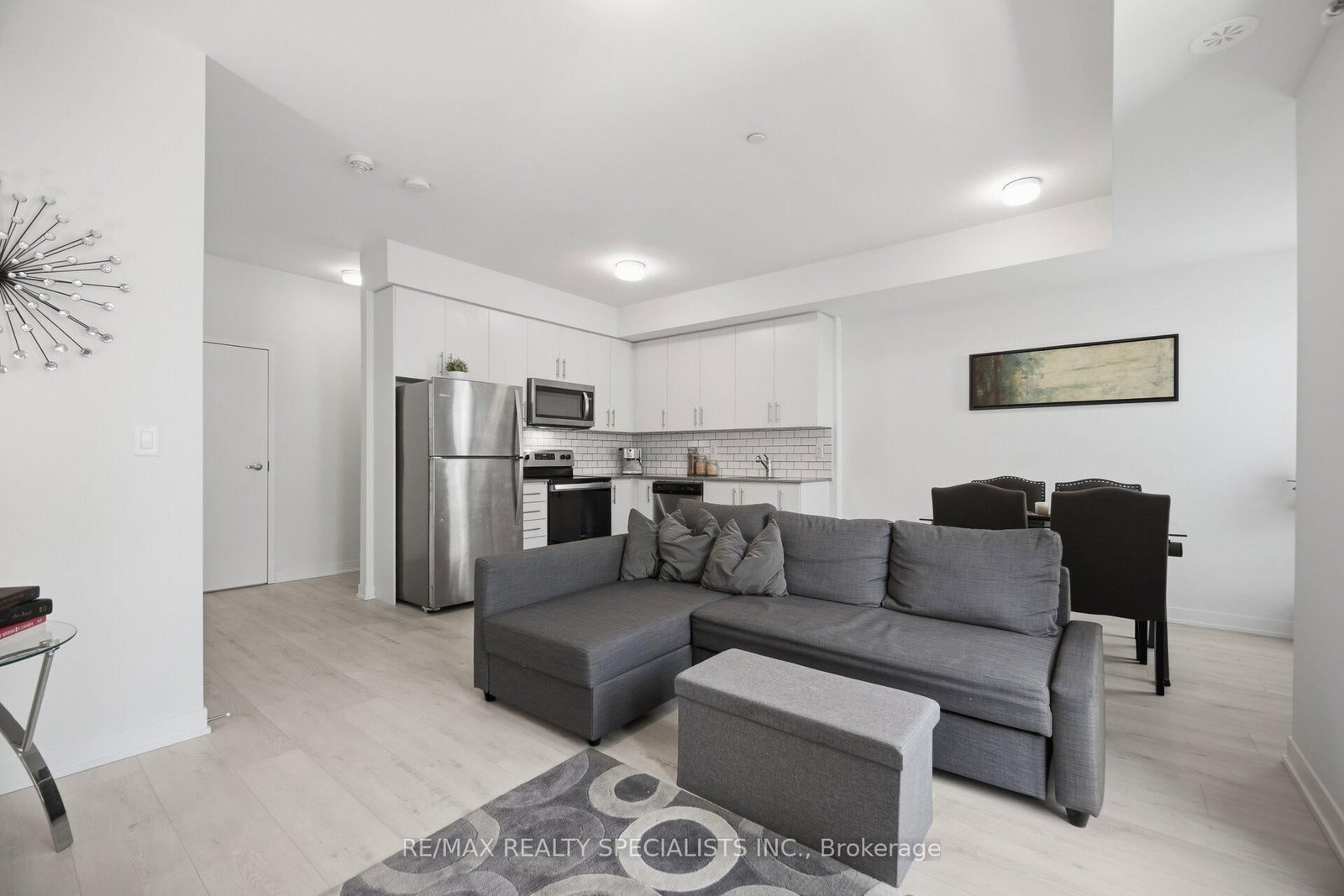 3405 Ridgeway Drive, Unit 21 - Photo 4