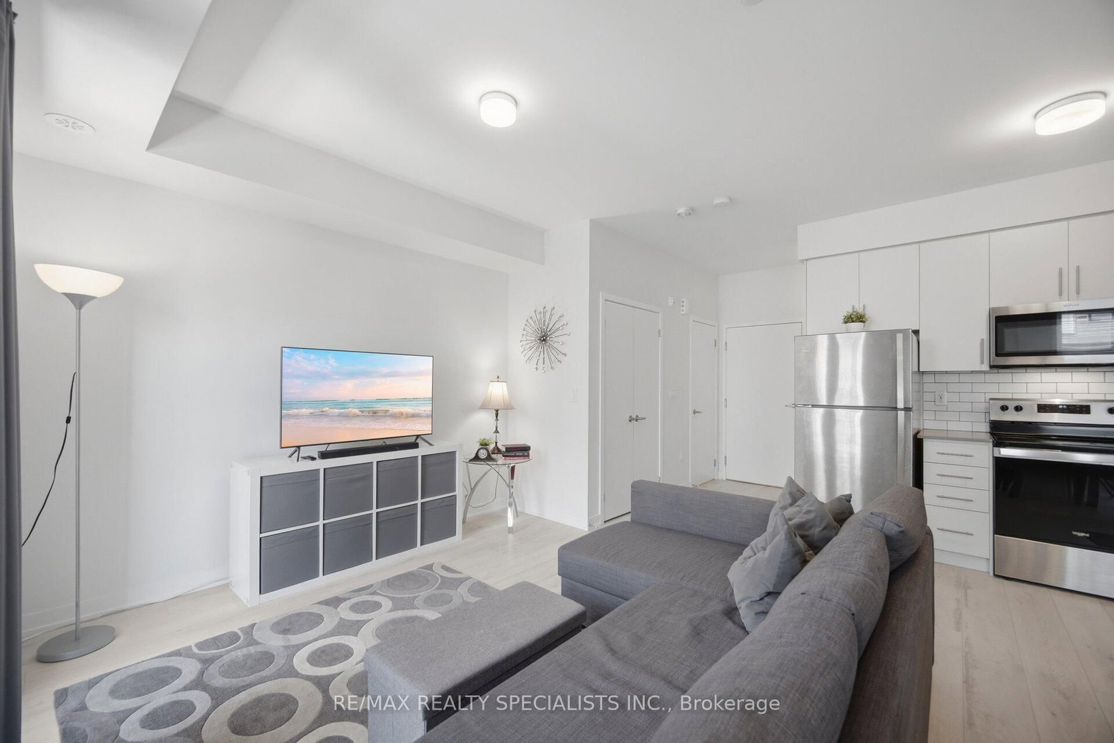 3405 Ridgeway Drive, Unit 21 - Photo 6