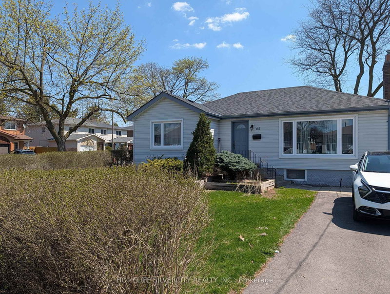 65 English St, Brampton, L6X 1L5 | Image 2