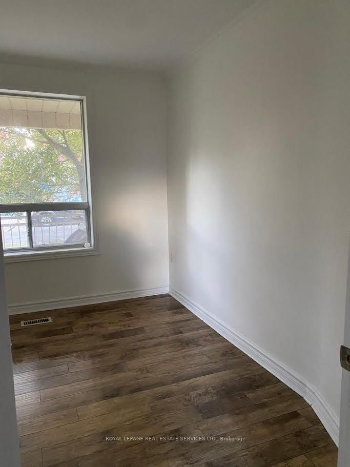 37 Gillespie Avenue, Unit Main Floor - Photo 11