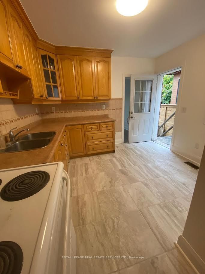 37 Gillespie Avenue, Unit Main Floor - Photo 7