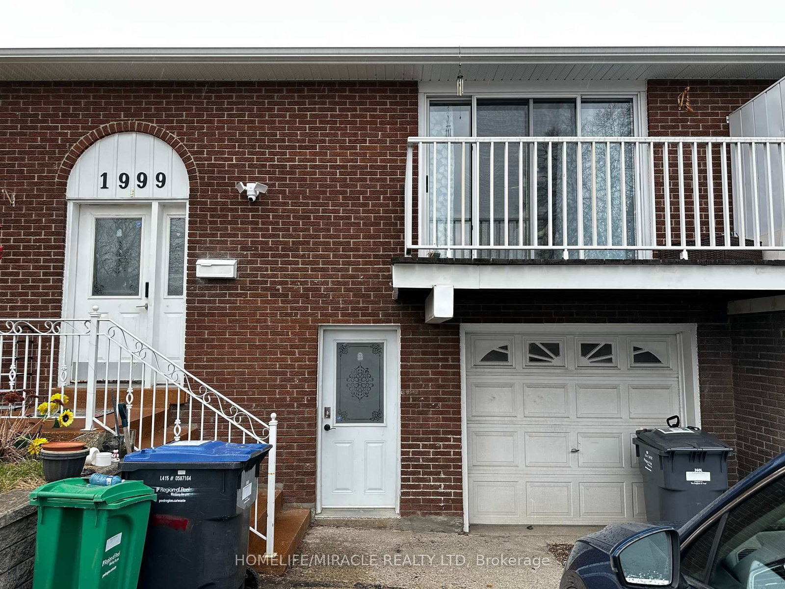1999 Carrera Lane, Unit lower