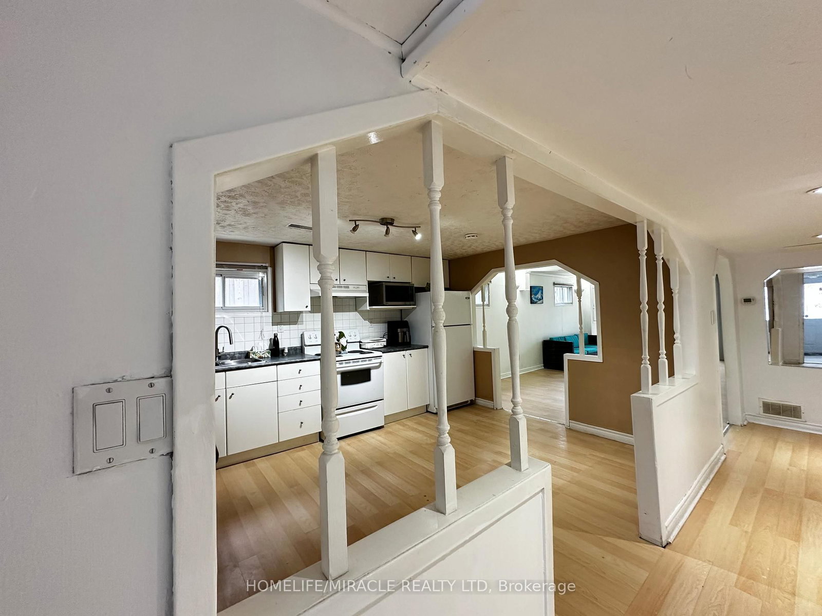 1999 Carrera Lane, Unit lower - Photo 4