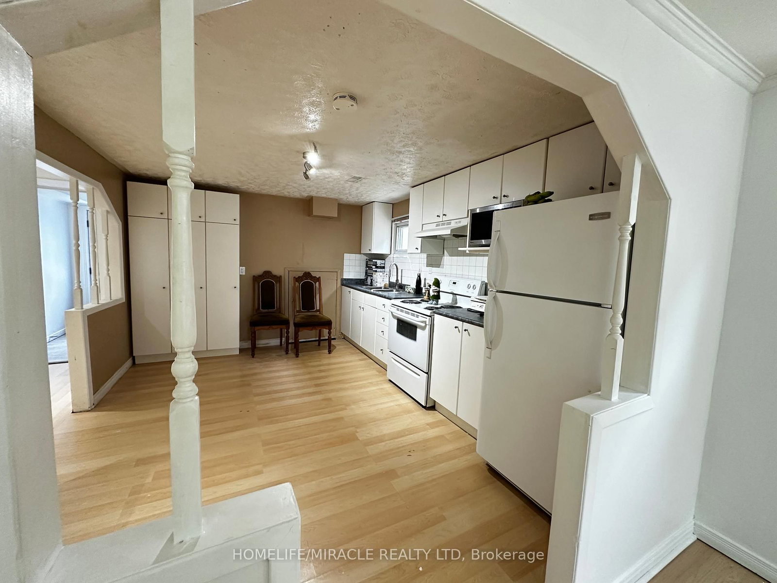 1999 Carrera Lane, Unit lower - Photo 5