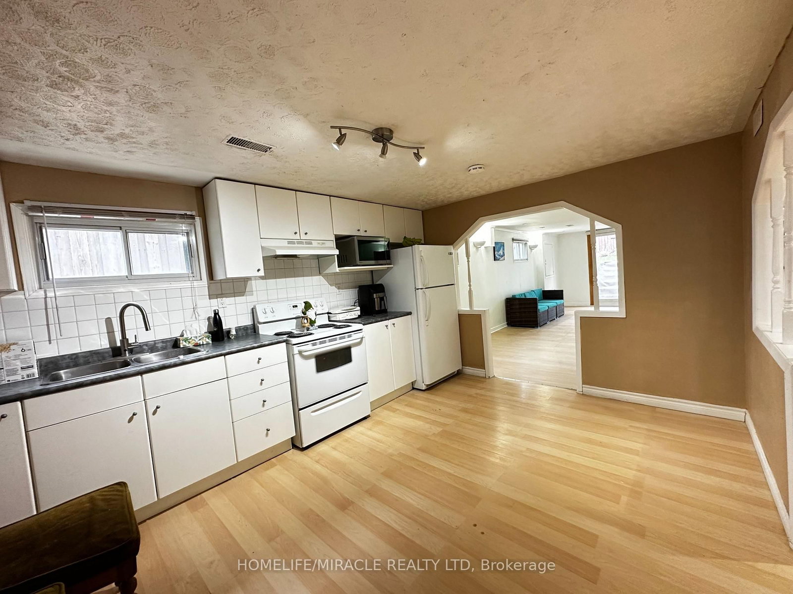 1999 Carrera Lane, Unit lower - Photo 6