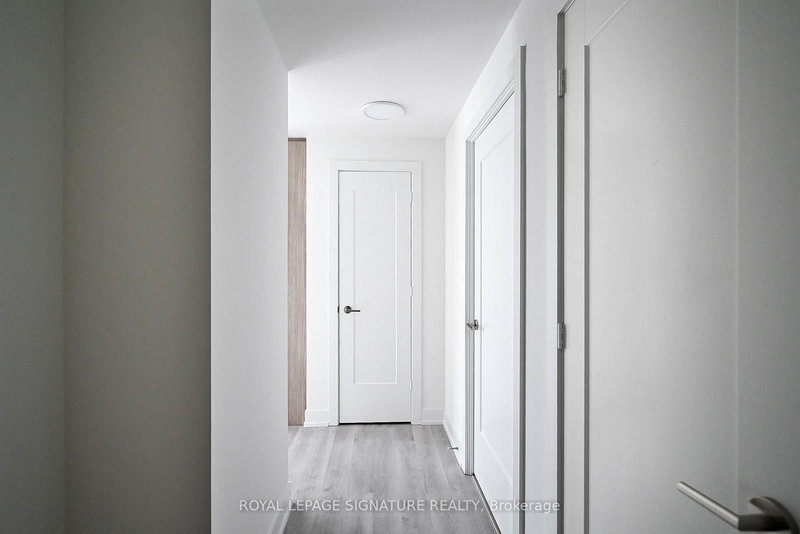 1813 - 60 Central Park Roadway, Toronto, M9A 3K1 | Image 2