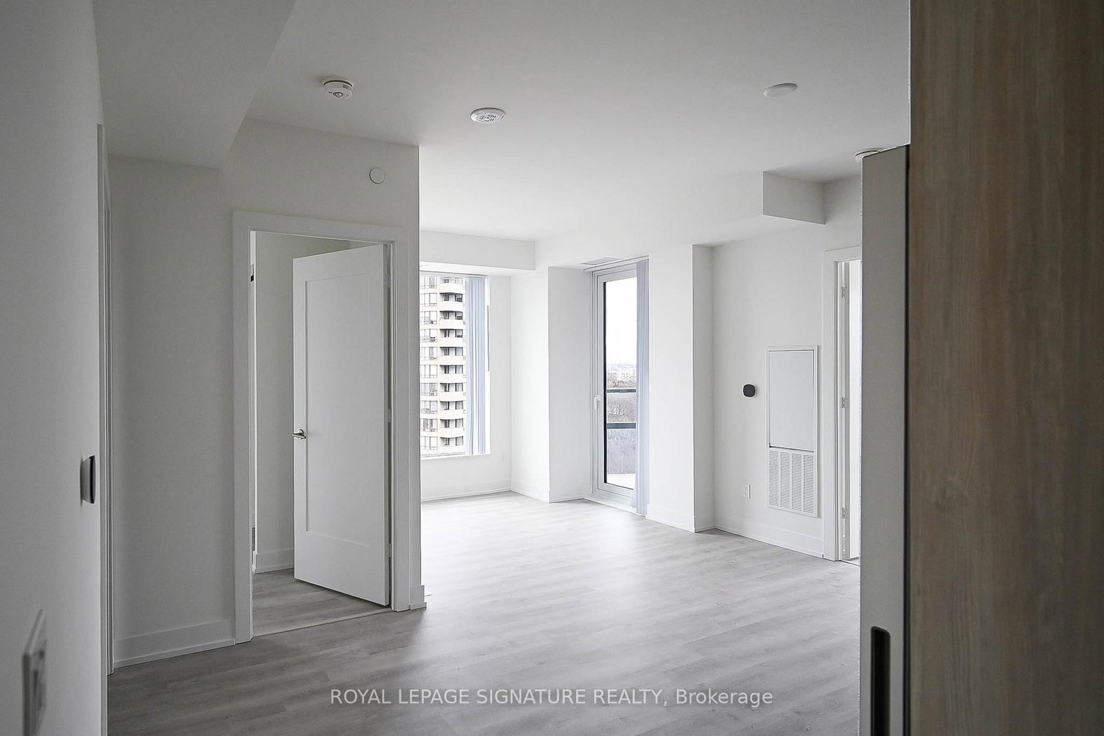 60 Central Park Roadway, Unit 1813 - Photo 3