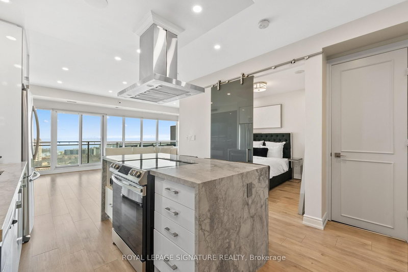 2128 - 165 Legion Rd, Toronto, M8Y 0B3 | Image 3