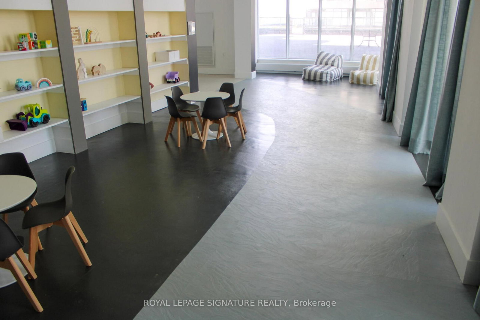 2489 Taunton Road, Unit 917 - Photo 28