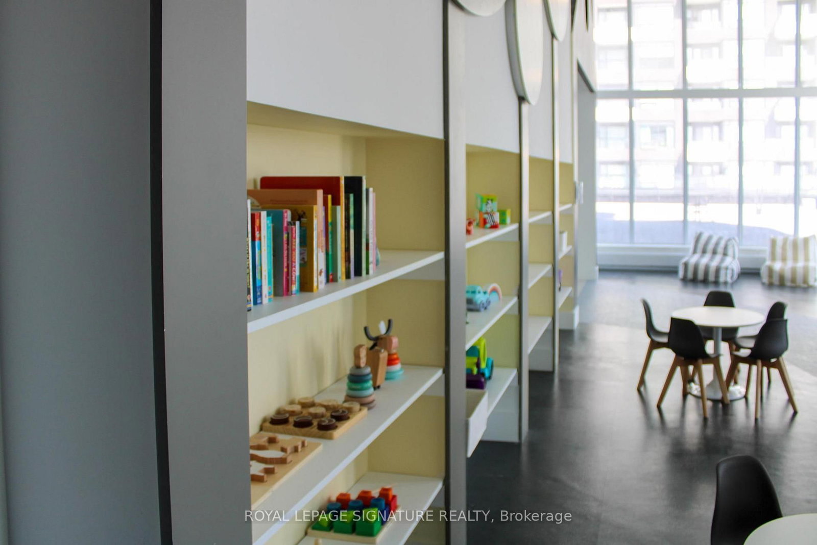 2489 Taunton Road, Unit 917 - Photo 29