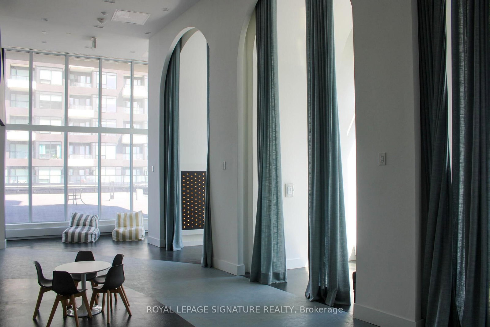 2489 Taunton Road, Unit 917 - Photo 30