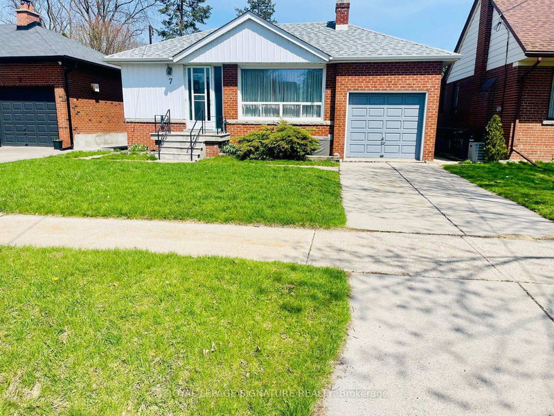 7 Placid Rd, Toronto, M8Z 4A3 | Image 2