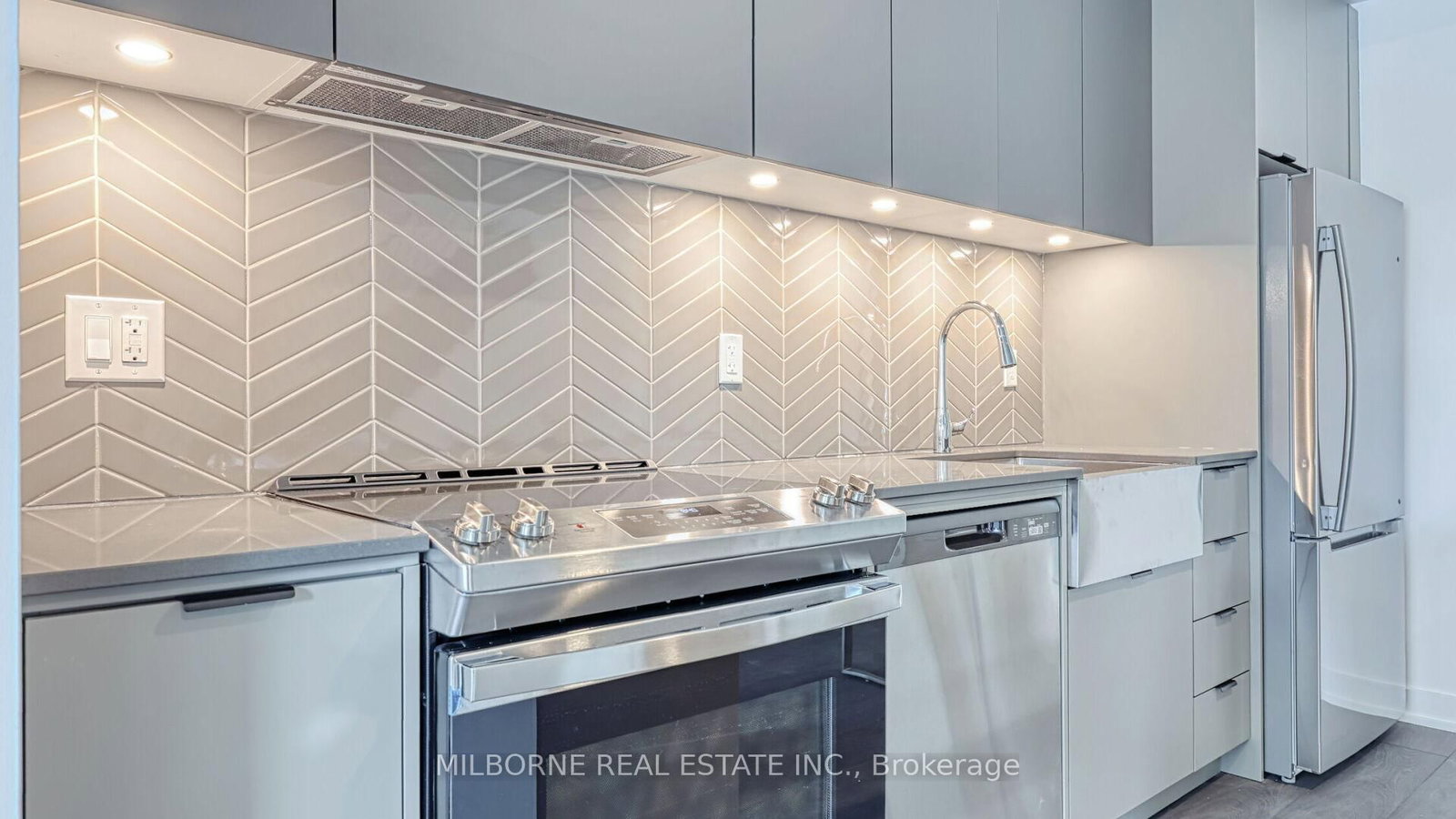 57 Brock Avenue, Unit TH 103 - Photo 32