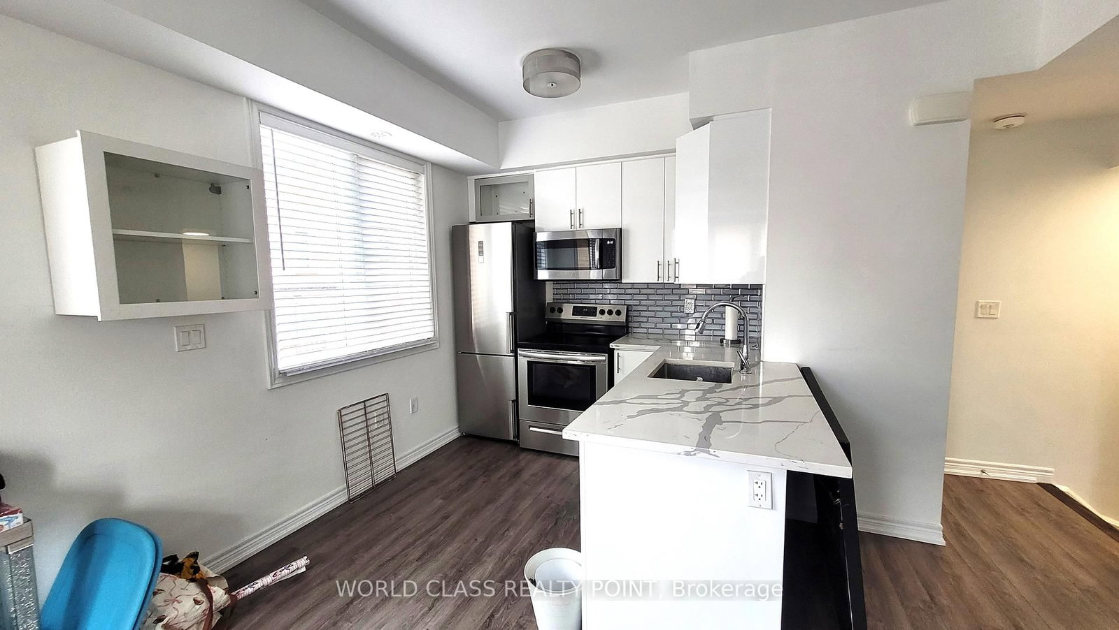 370 Hopewell Avenue, Unit 212 - Photo 8