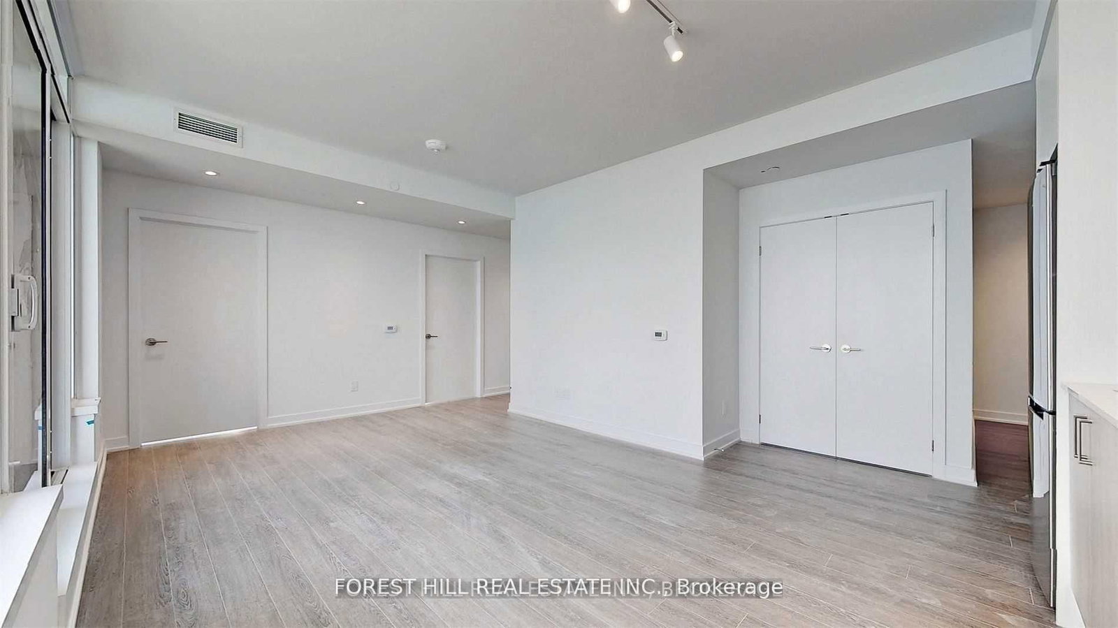 1926 Lake Shore Boulevard W, Unit 2910 - Photo 4