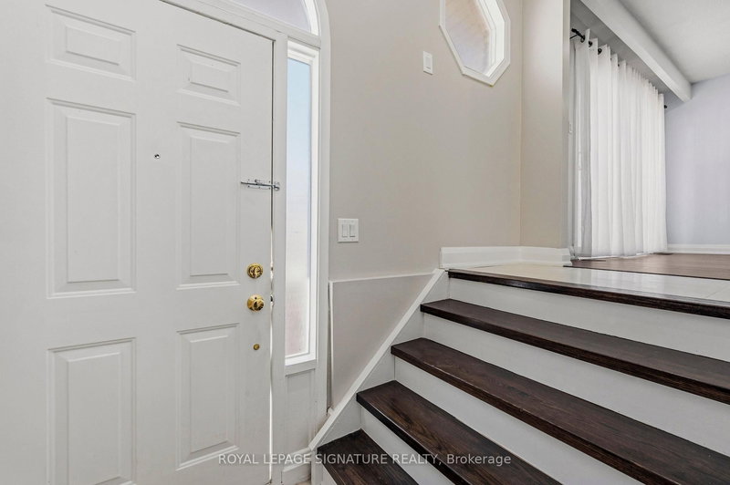 23 Abell Dr, Brampton, L6V 2W1 | Image 2