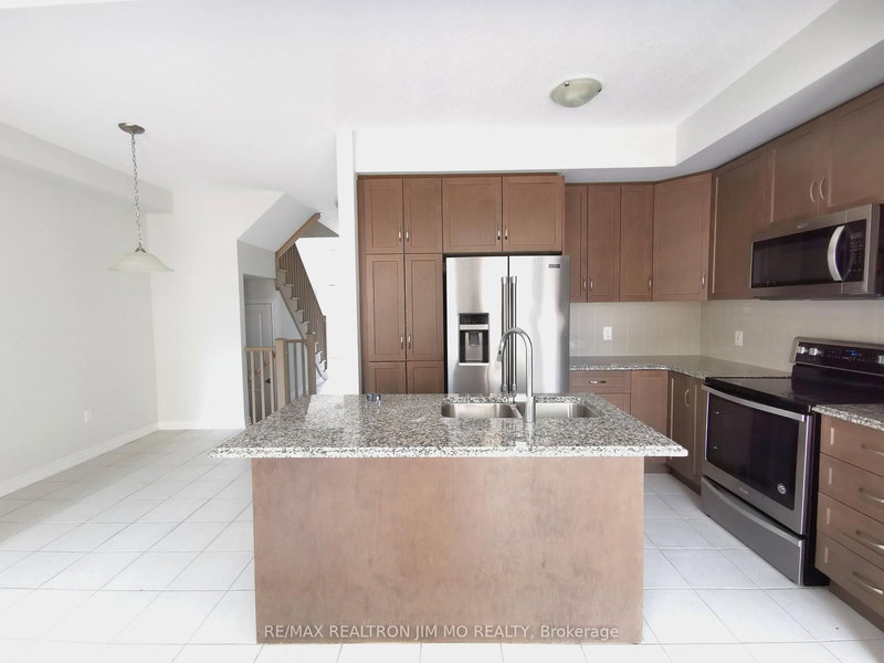 398 Threshing Mill Blvd, Oakville, L6H 0P6 | Image 2