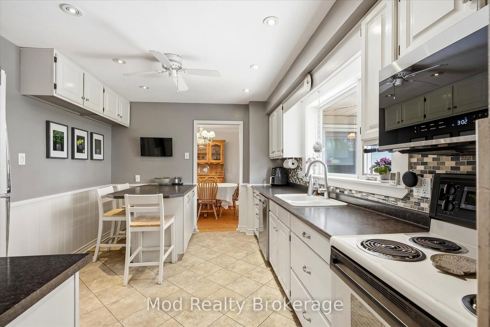 3070 Northview Crescent - Photo 15