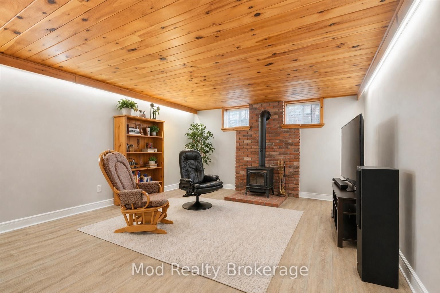 3070 Northview Crescent - Photo 28