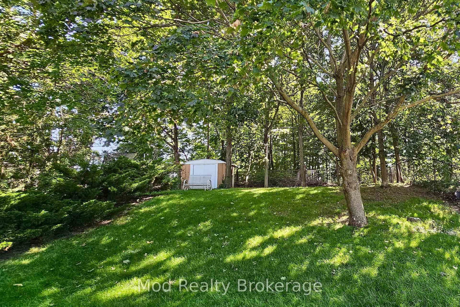 3070 Northview Crescent - Photo 32