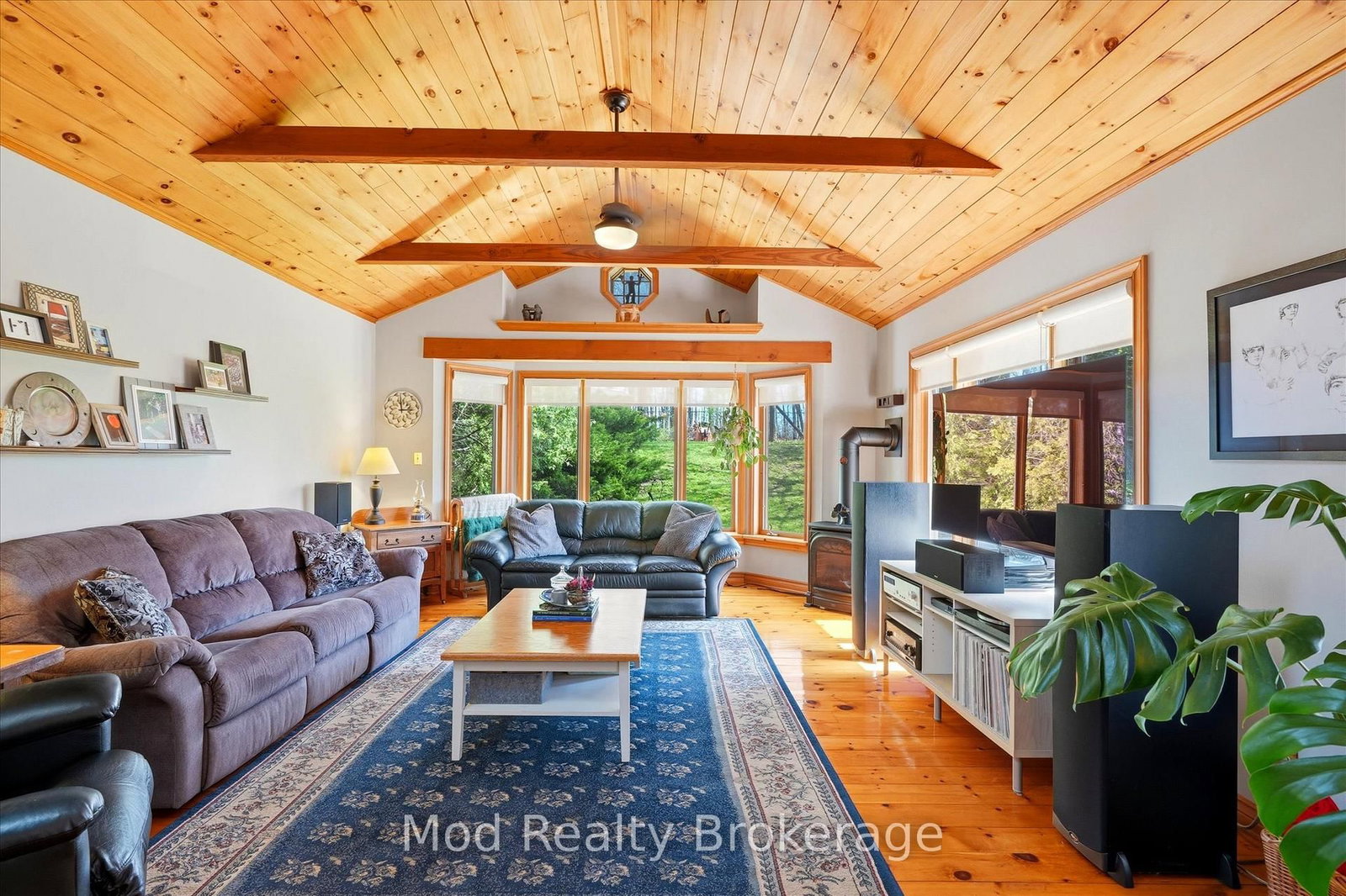 3070 Northview Crescent - Photo 8