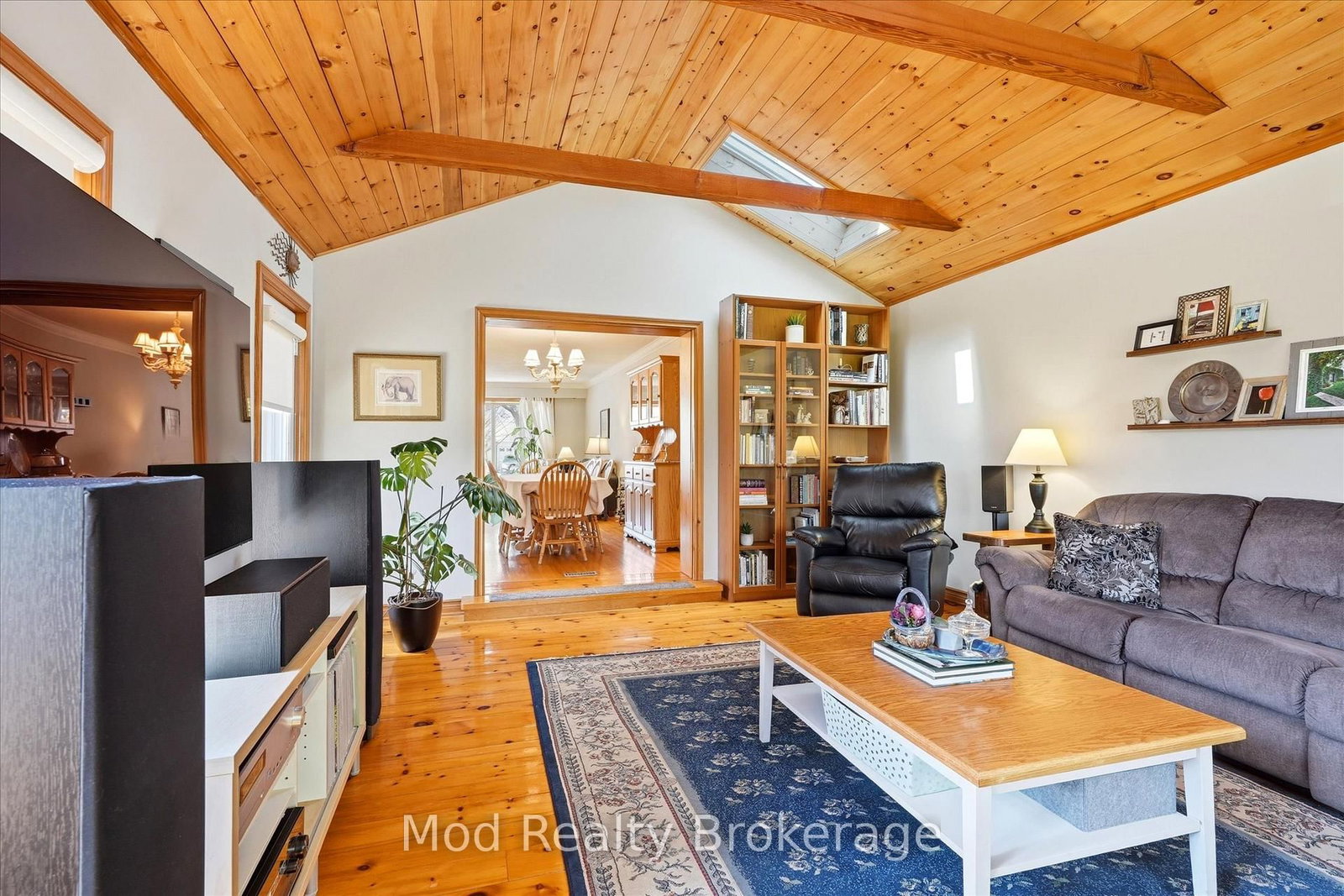 3070 Northview Crescent - Photo 9