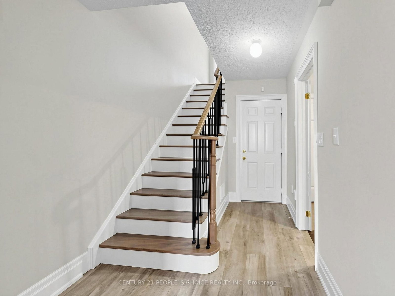 1321 Granrock Crescent - Photo 32