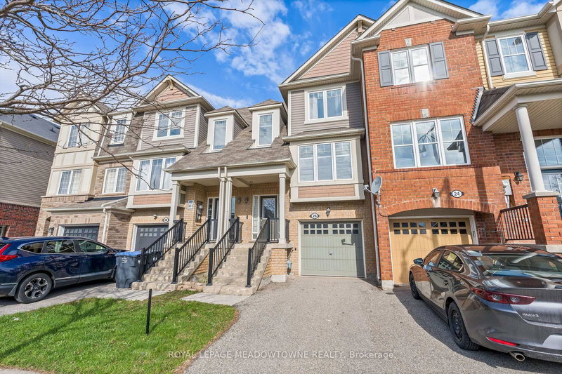 26 Lathbury St, Brampton, L7A 0R5 | Image 3