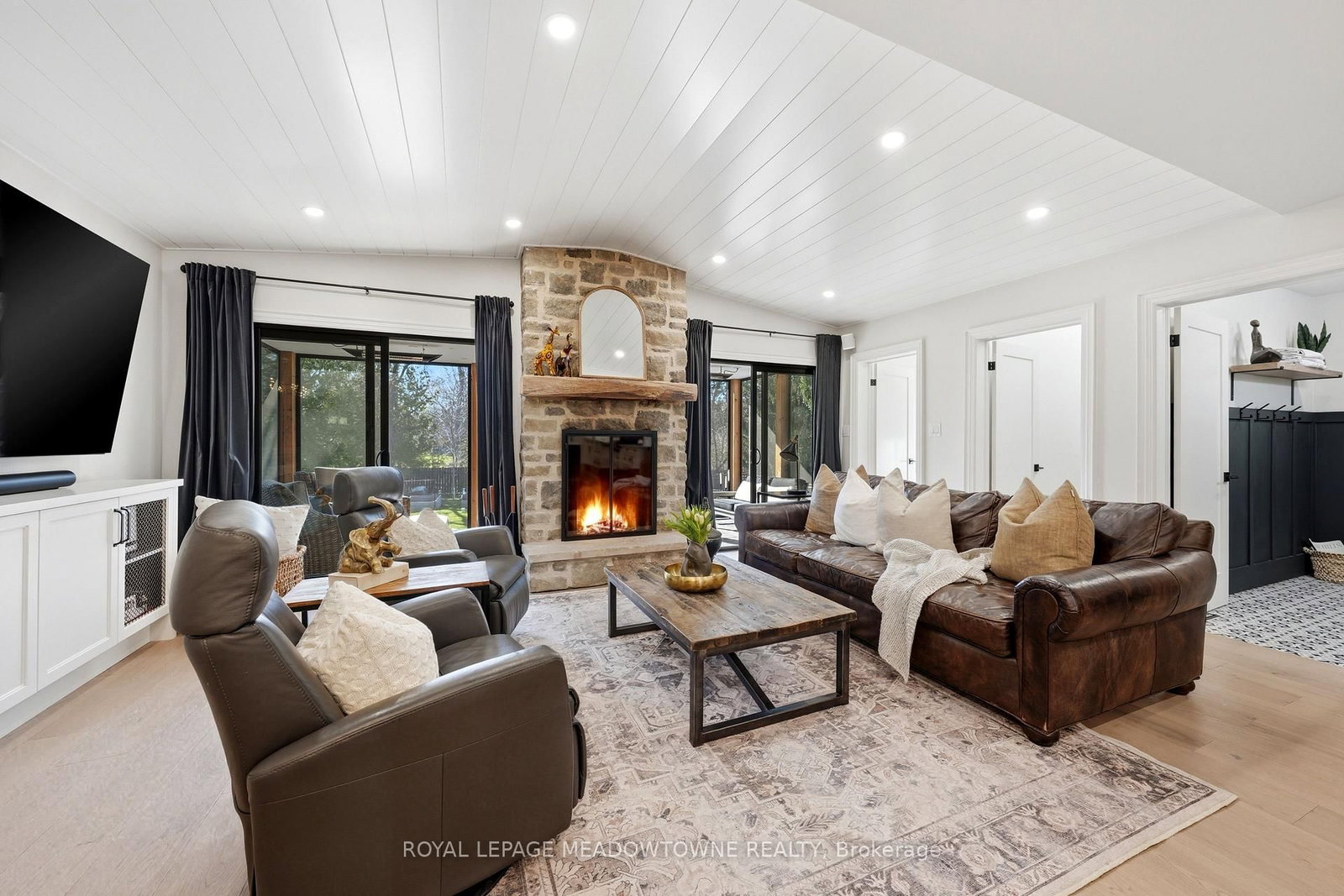 10916 22nd Side Road - Photo 11