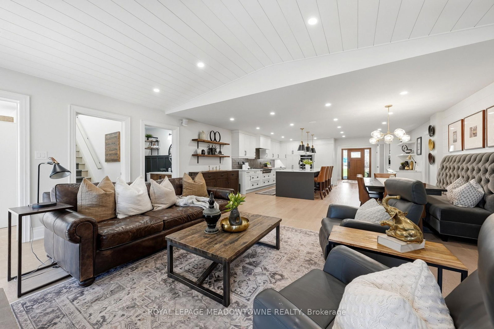 10916 22nd Side Road - Photo 12