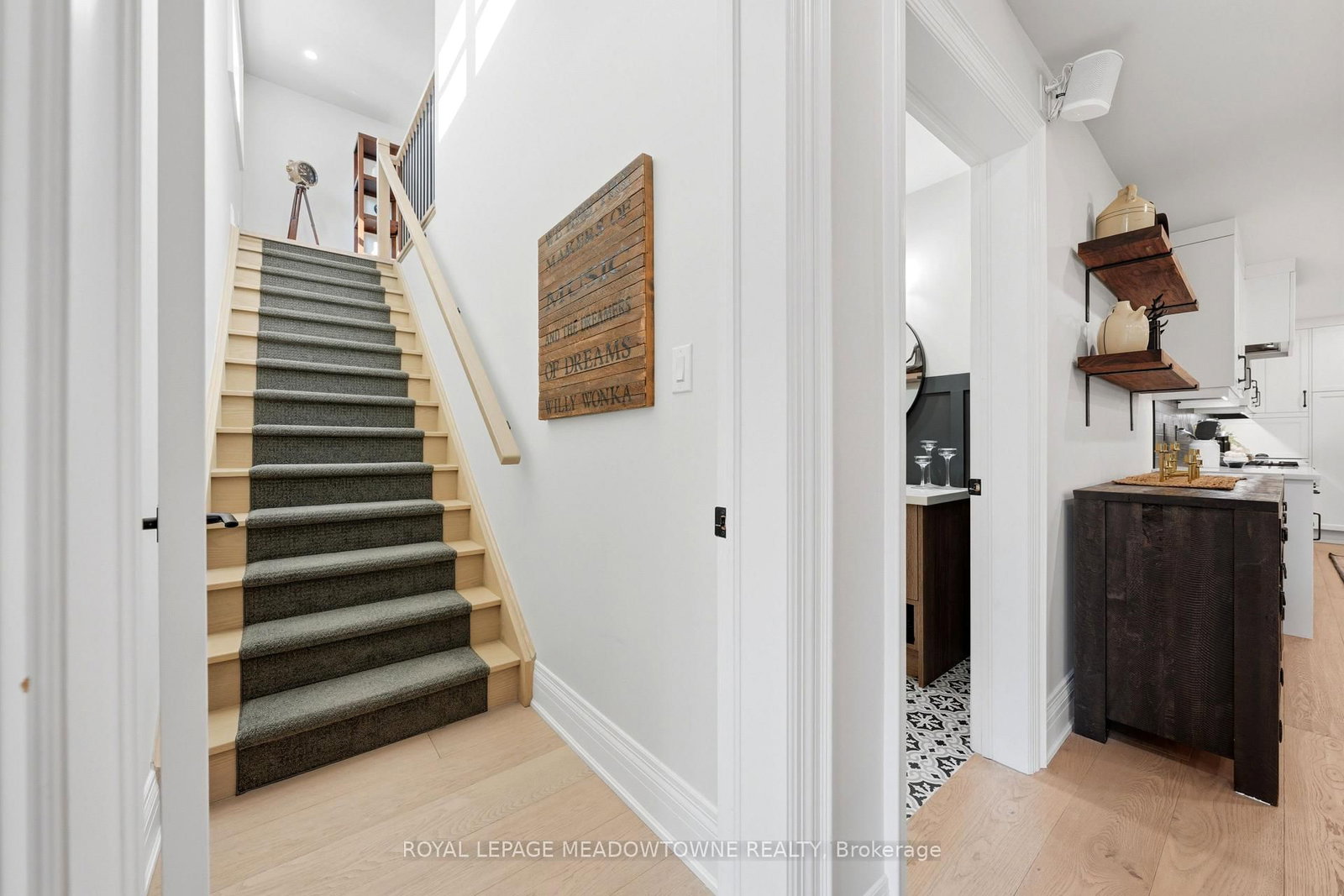 10916 22nd Side Road - Photo 22