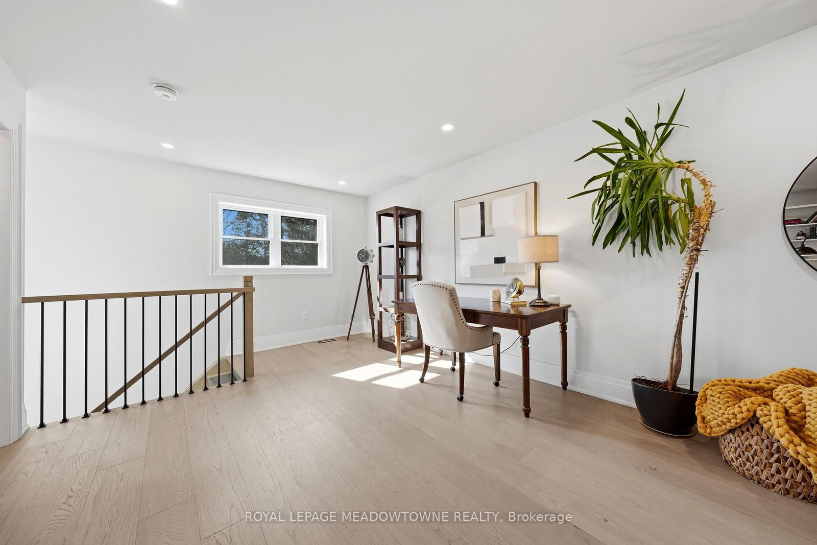 10916 22nd Side Road - Photo 23