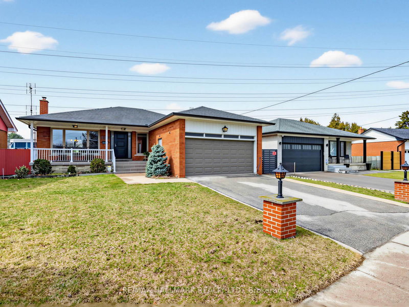 1649 Carletta Dr, Mississauga, L4X 1E6 | Image 2