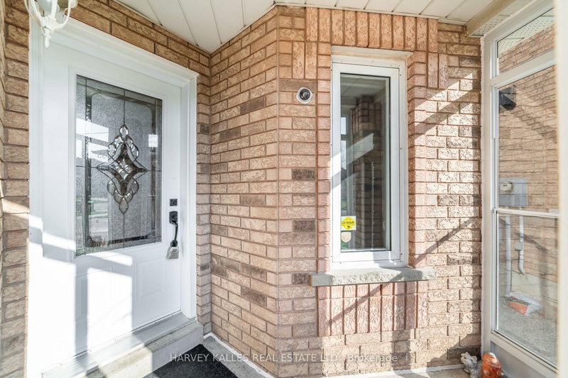 542 Leatherleaf Dr, Mississauga, L4Z 3Y5 | Image 3