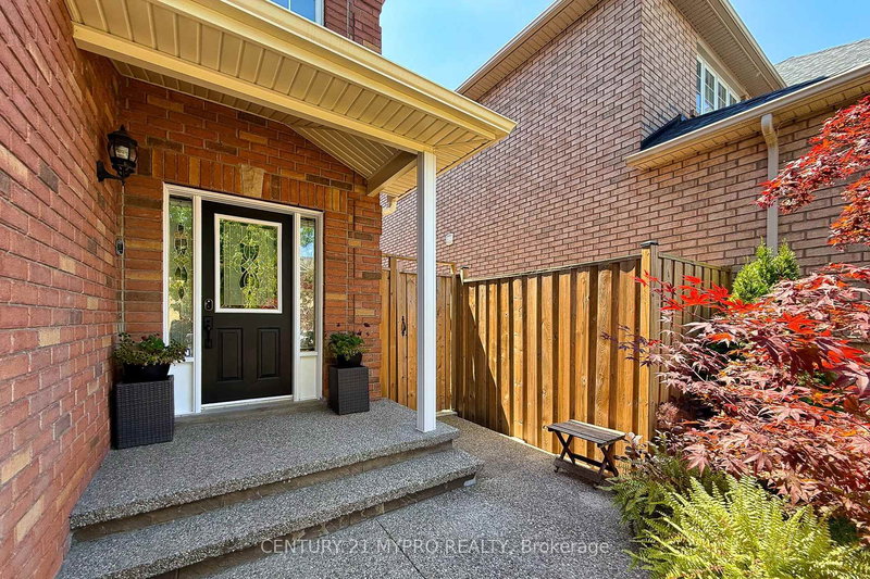 2587 Carberry Way, Oakville, L6M 4R8 | Image 2