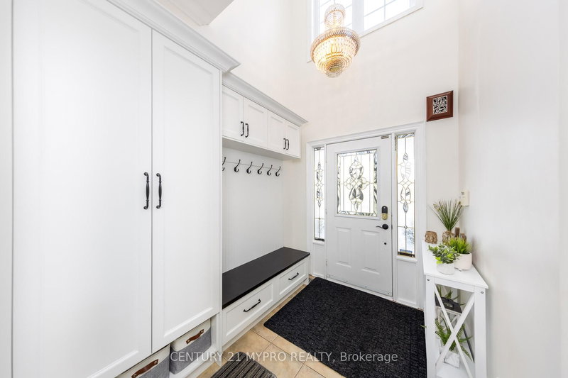 2587 Carberry Way, Oakville, L6M 4R8 | Image 3