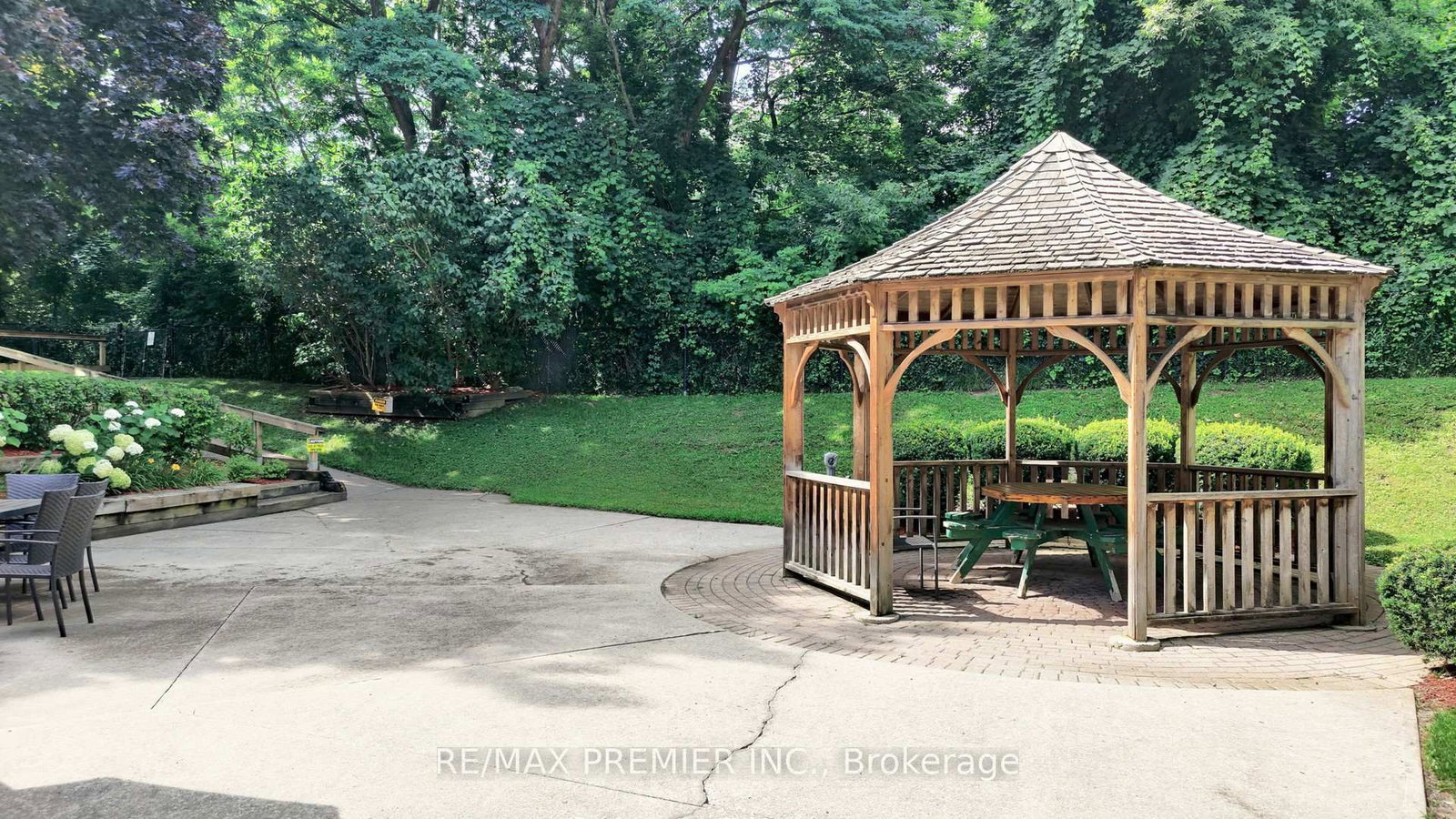 8351 Mclaughlin Road, Unit 127 - Photo 42