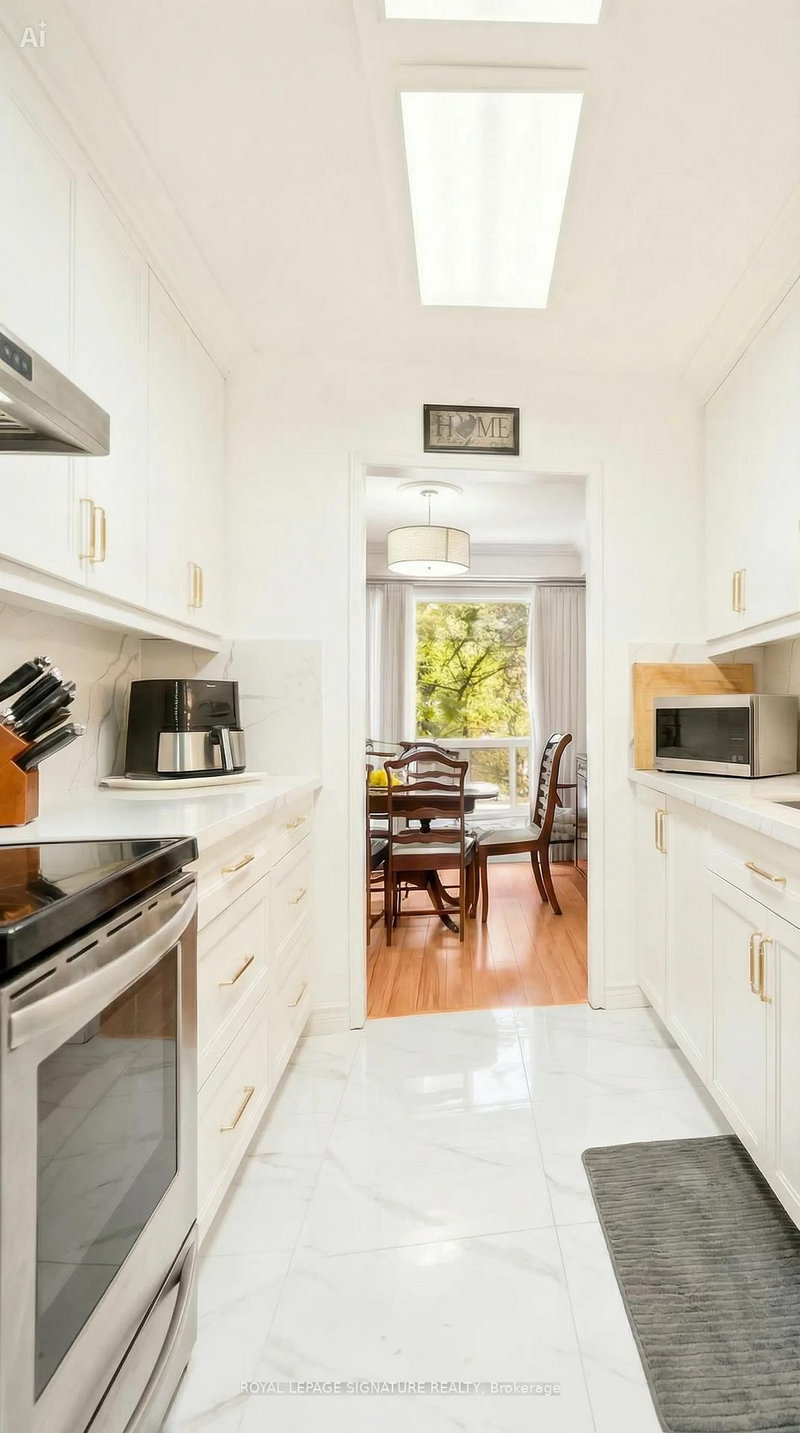 3 Lancewood Cres, Brampton, L6S 5Y6 | Image 3