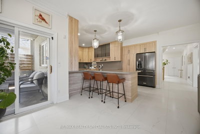 57 Fairview Mississauga,ON L5B 1K7 — Photo 13