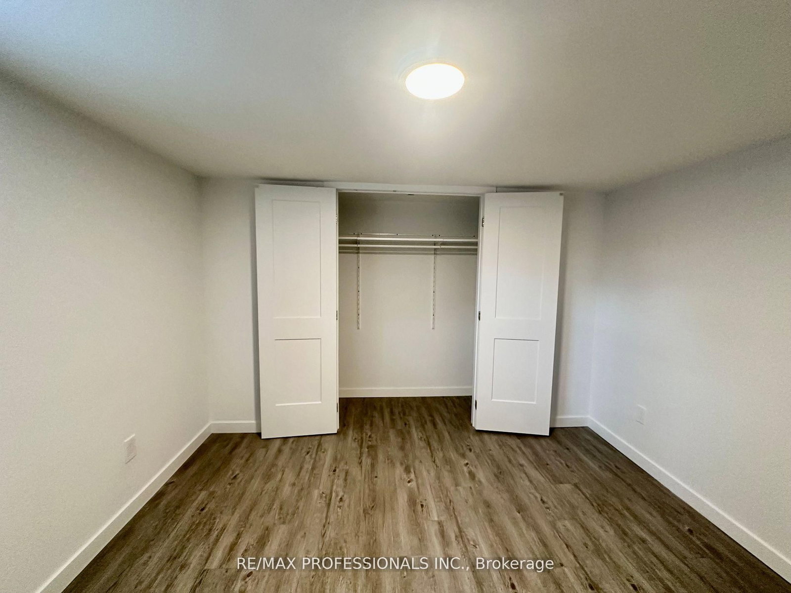 66 Whitburn Crescent, Unit Lower - Photo 6