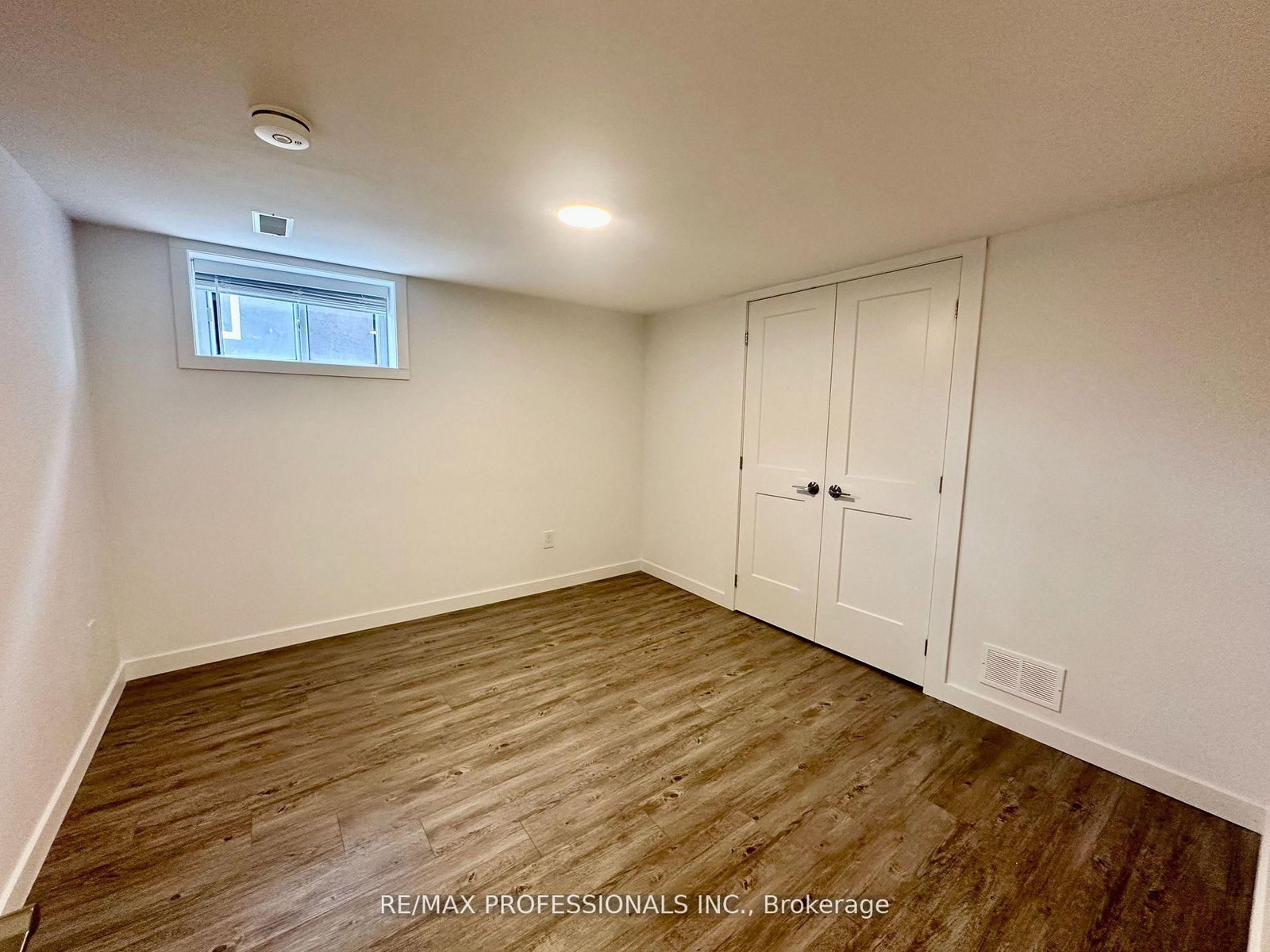 66 Whitburn Crescent, Unit Lower - Photo 8