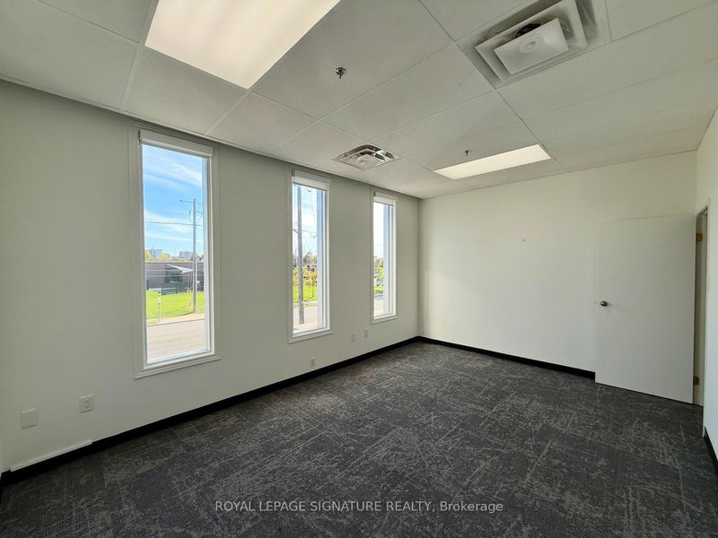 2A - 120 Norfinch Dr, Toronto, M3N 1X3 | Image 2