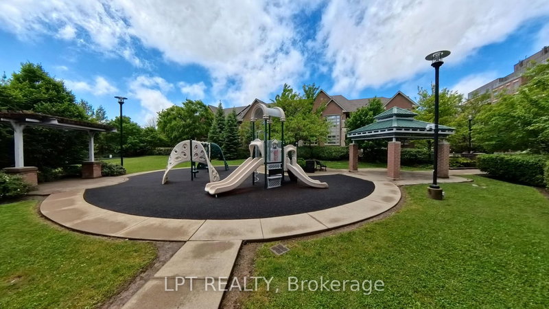 703 - 2470 Prince Michael Dr, Oakville, L6H 0G9 | Image 2