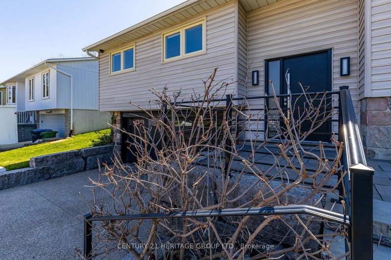 154 Ridge Rd, Caledon, L7E 4V4 | Image 2