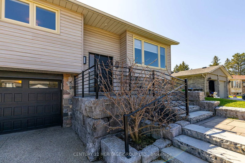 154 Ridge Rd, Caledon, L7E 4V4 | Image 3