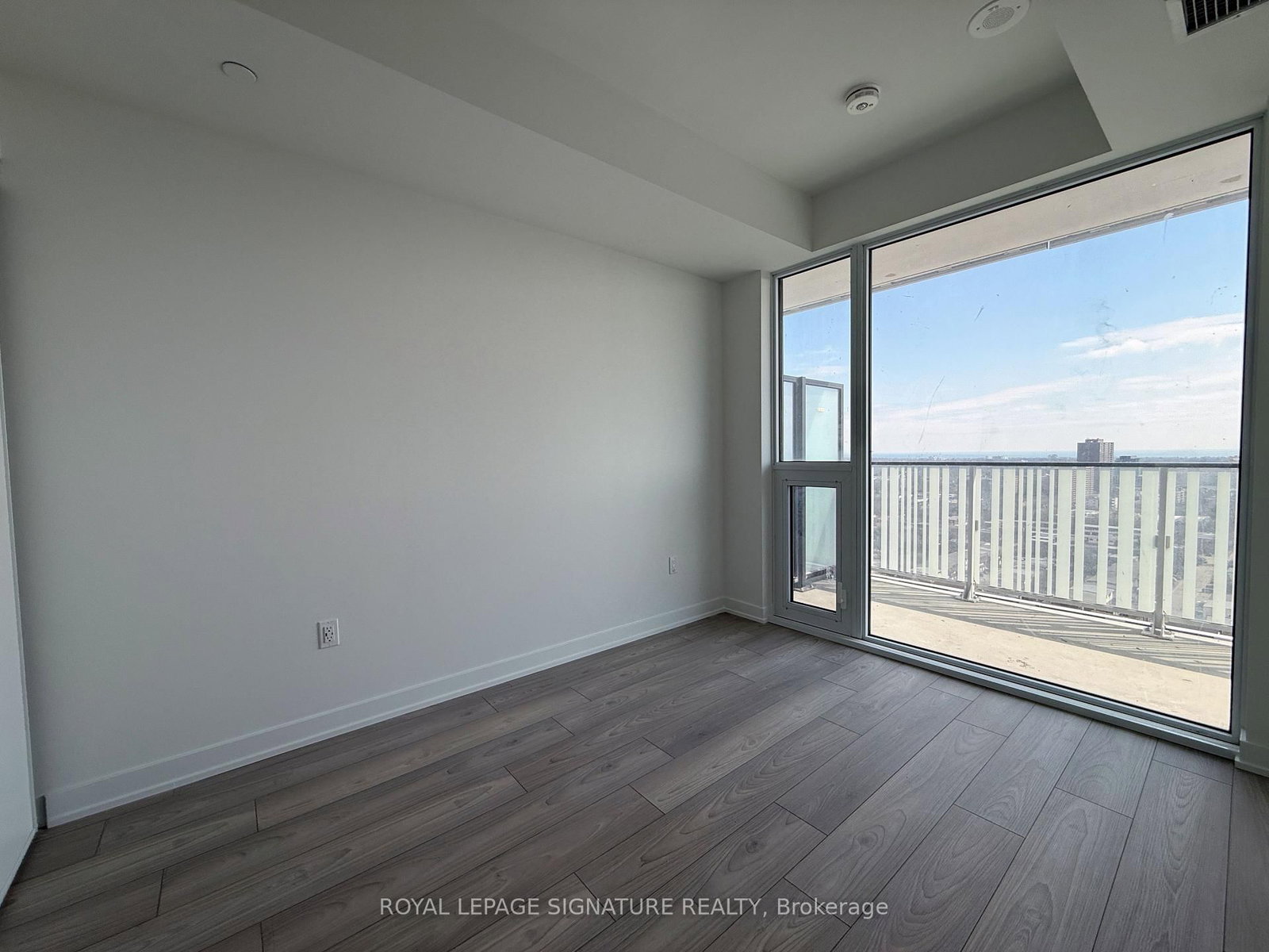 1 Fairview Road E, Unit 1713 - Photo 8