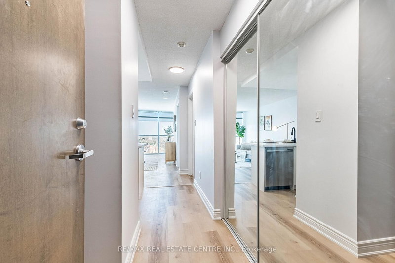 2203 - 9 George St, Brampton, L6X 0T6 | Image 3